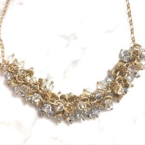 ✨Banana Republic Statement Necklace✨